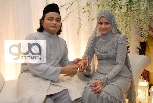 (Gambar) Majlis Pernikahan Ana Rafali 25 Februari 2012 files1 (Gambar) Majlis Pernikahan Ana Rafali 25 Februari 2012
