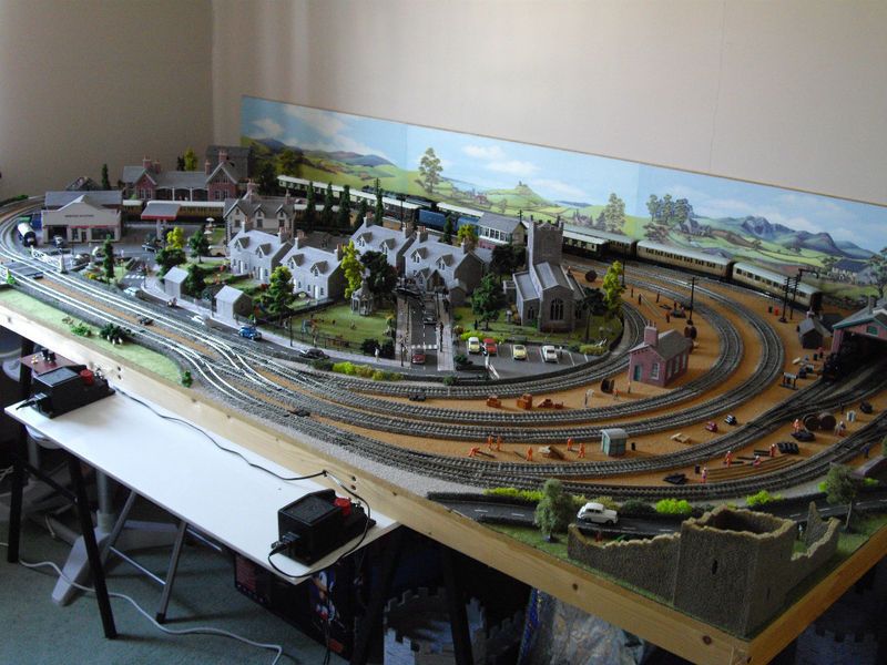 8x4 model railway layouts