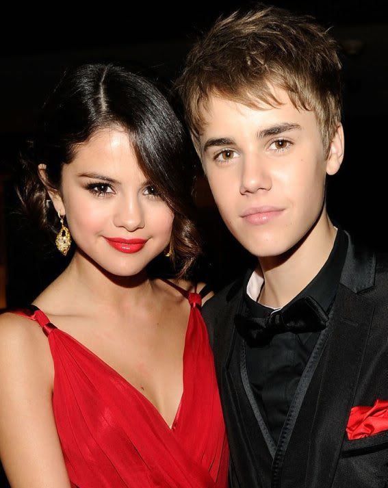 justin bieber and selena gomez at the beach together. Yes, Justin Bieber and Selena