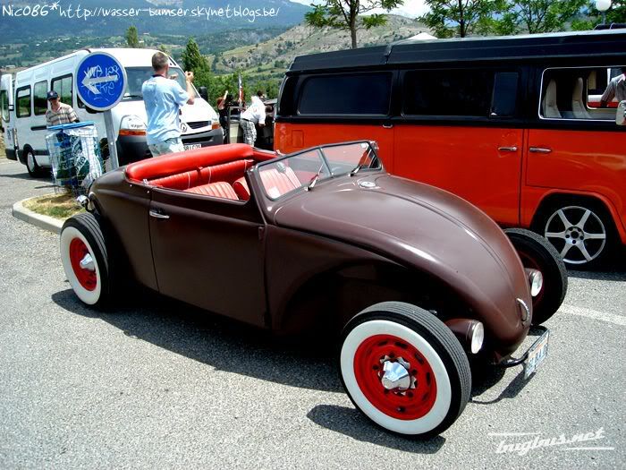 http://i1190.photobucket.com/albums/z455/vw_oval_1957/000000005523_04_wz.jpg