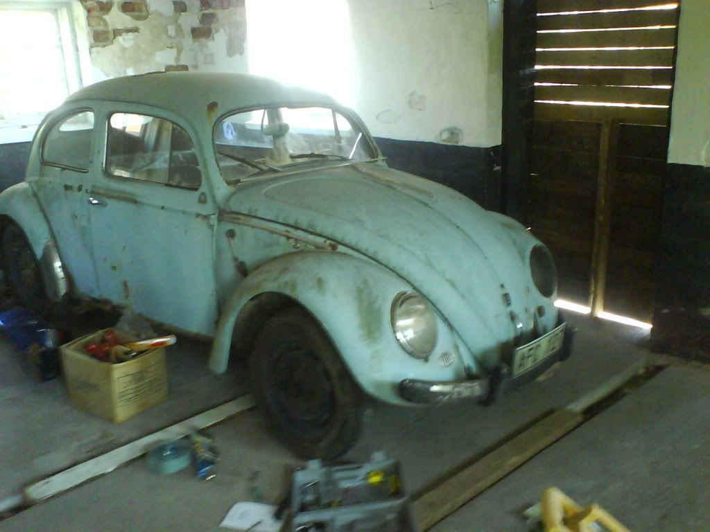 http://i1190.photobucket.com/albums/z455/vw_oval_1957/DSC00557.jpg