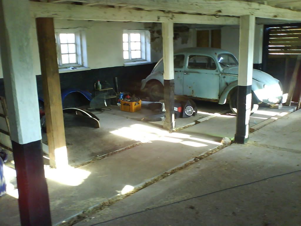 http://i1190.photobucket.com/albums/z455/vw_oval_1957/DSC00651.jpg