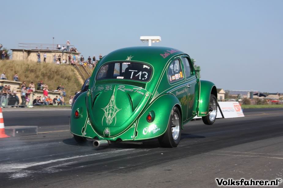 http://i1190.photobucket.com/albums/z455/vw_oval_1957/IMG_1369.jpg