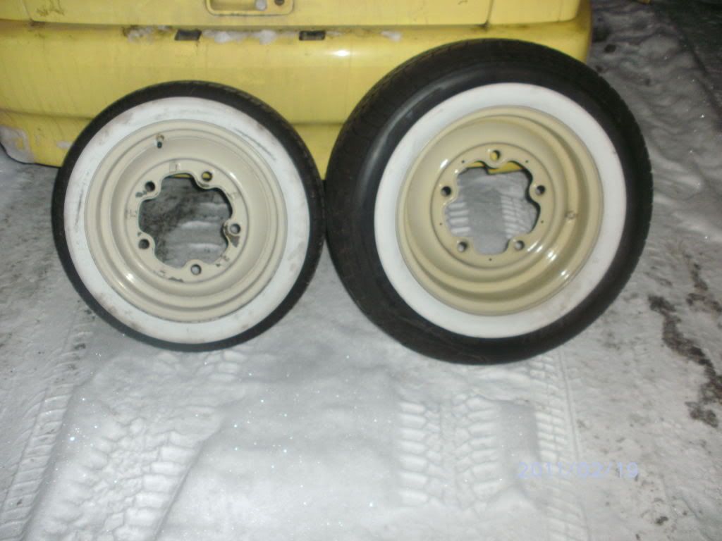http://i1190.photobucket.com/albums/z455/vw_oval_1957/PICT0045.jpg
