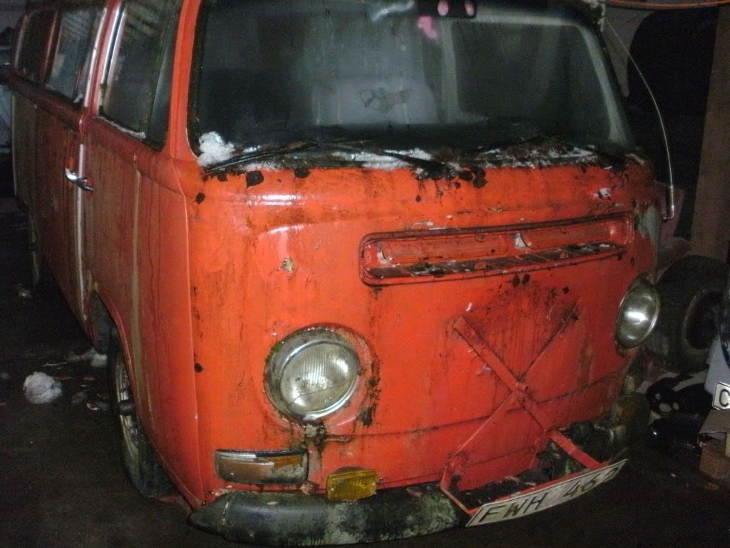 http://i1190.photobucket.com/albums/z455/vw_oval_1957/PICT0072-2.jpg