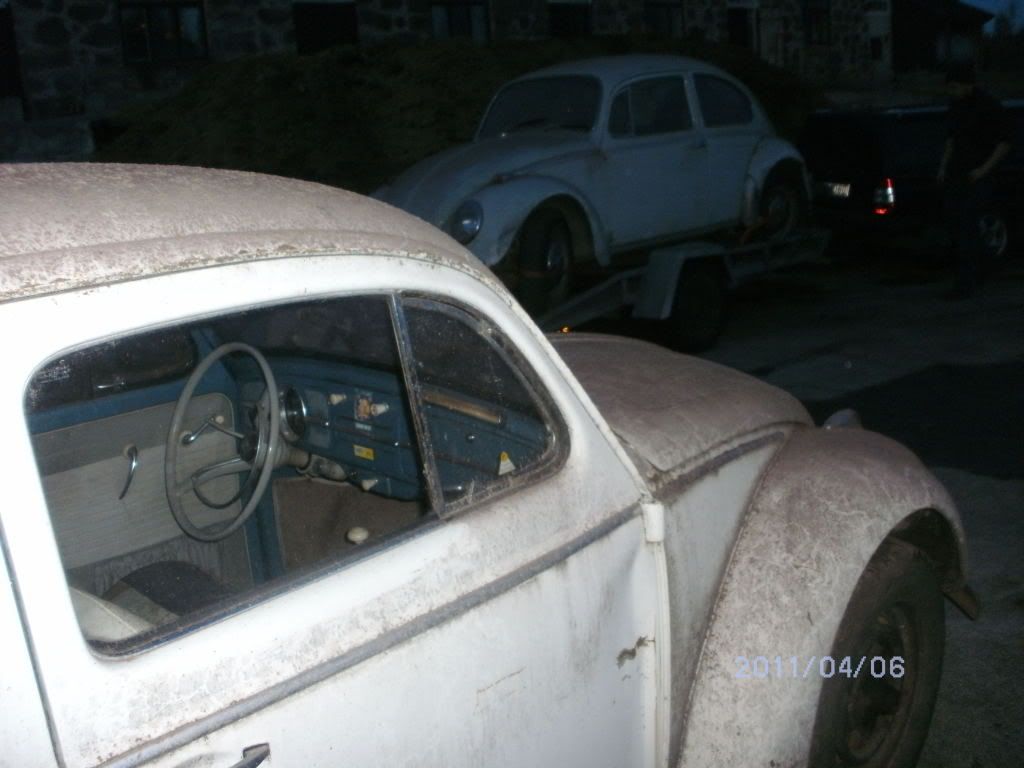 http://i1190.photobucket.com/albums/z455/vw_oval_1957/PICT0074.jpg