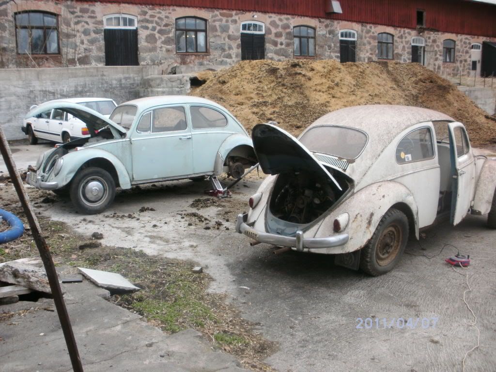http://i1190.photobucket.com/albums/z455/vw_oval_1957/PICT0076.jpg