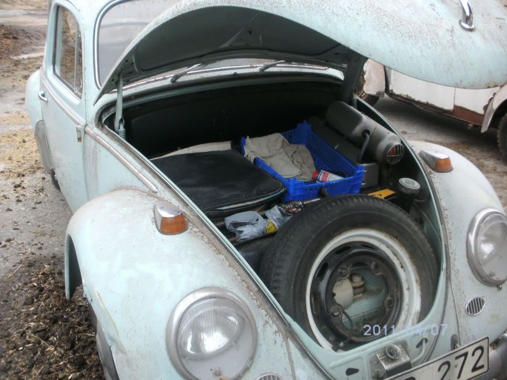http://i1190.photobucket.com/albums/z455/vw_oval_1957/PICT0080.jpg
