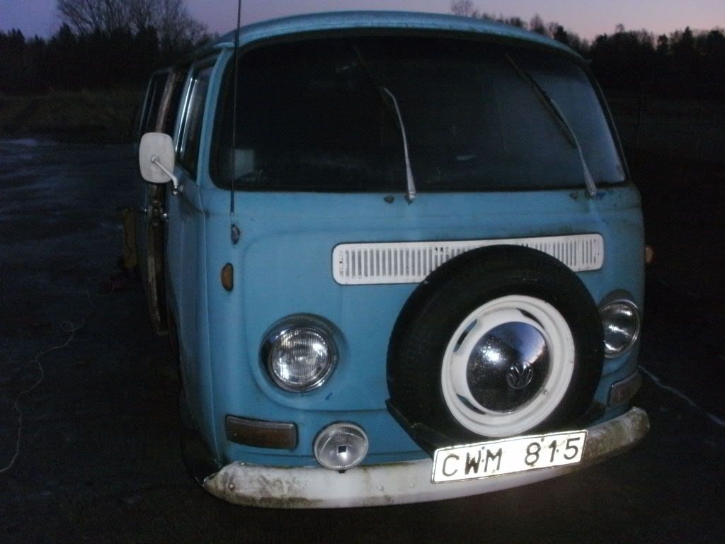 http://i1190.photobucket.com/albums/z455/vw_oval_1957/PICT0143.jpg
