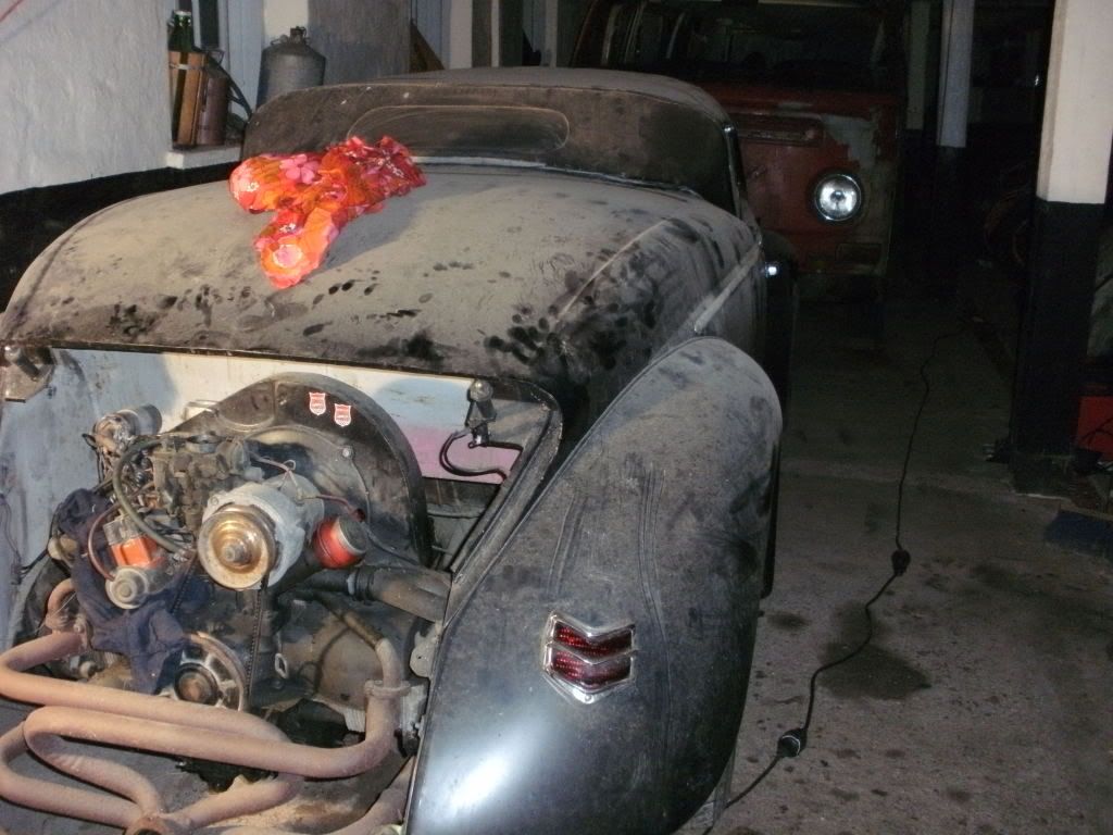 http://i1190.photobucket.com/albums/z455/vw_oval_1957/PICT01862.jpg