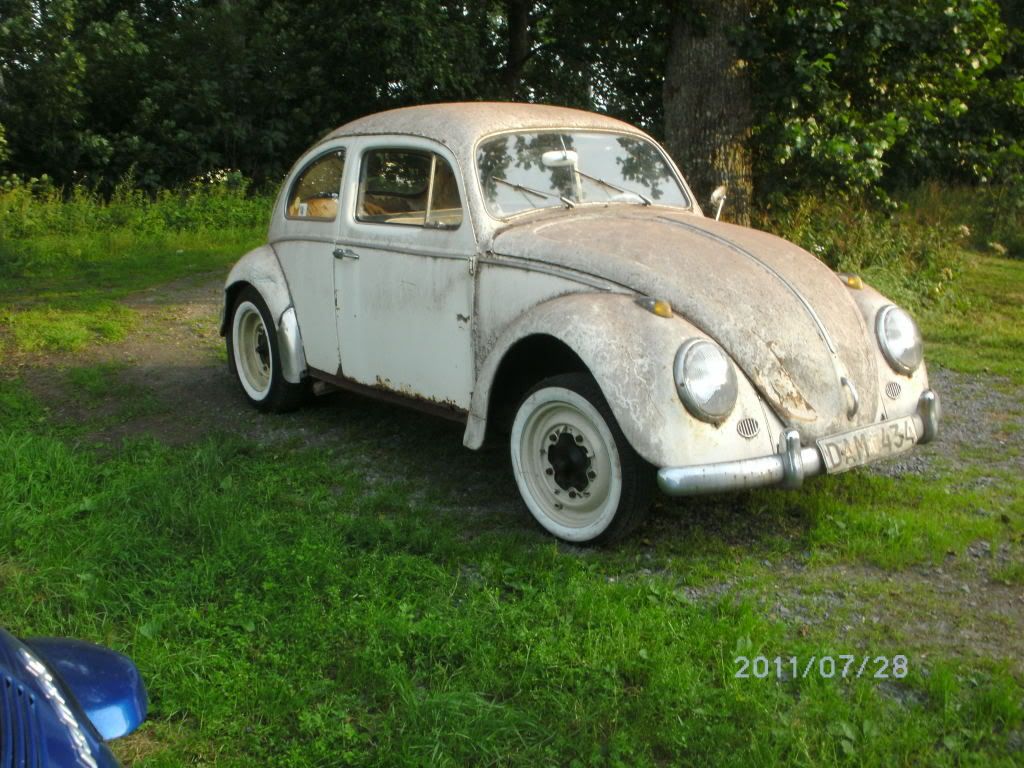http://i1190.photobucket.com/albums/z455/vw_oval_1957/PICT0236.jpg