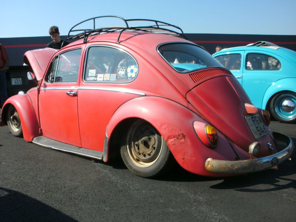 http://i1190.photobucket.com/albums/z455/vw_oval_1957/PICT0295.jpg