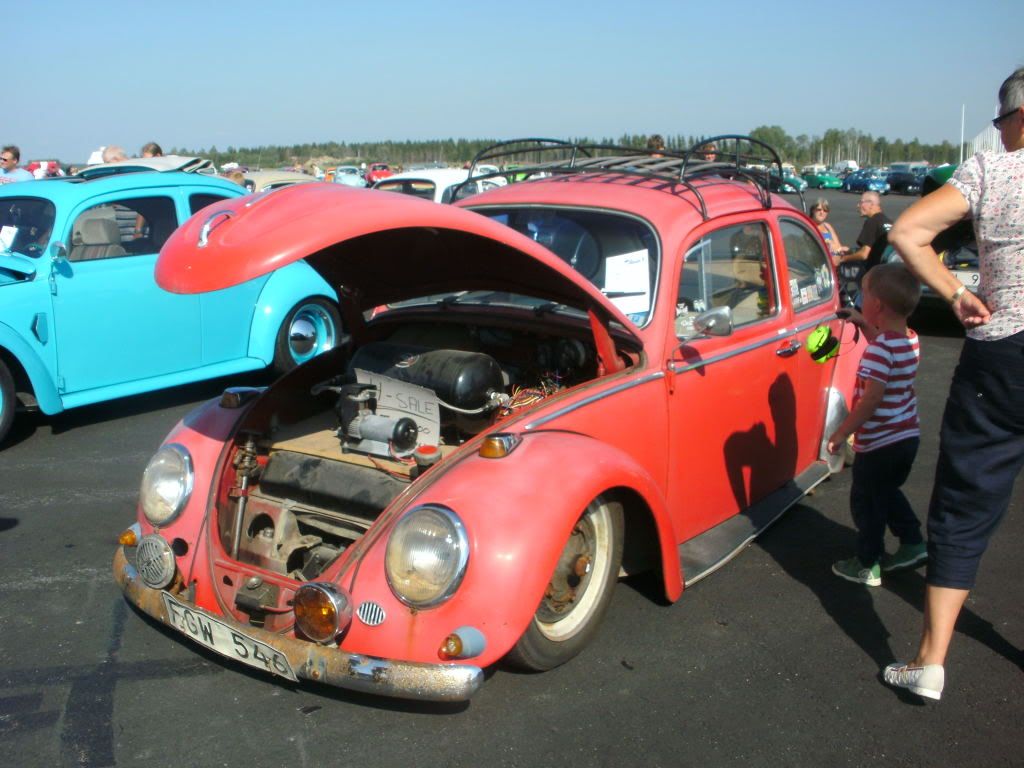 http://i1190.photobucket.com/albums/z455/vw_oval_1957/PICT0296.jpg