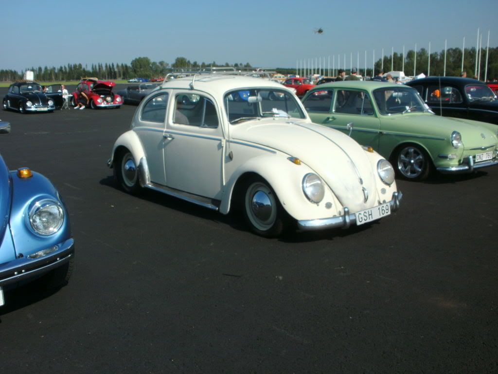 http://i1190.photobucket.com/albums/z455/vw_oval_1957/PICT0301.jpg