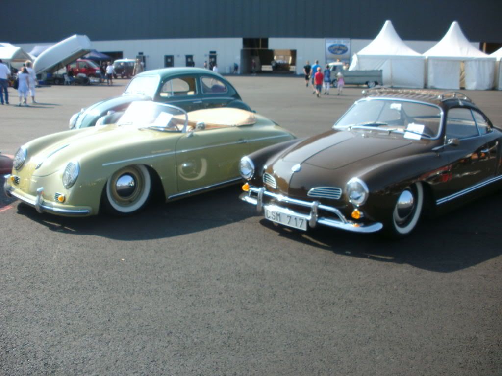 http://i1190.photobucket.com/albums/z455/vw_oval_1957/PICT0309.jpg