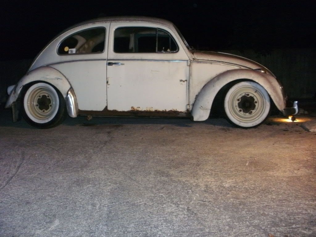 http://i1190.photobucket.com/albums/z455/vw_oval_1957/PICT0320-1.jpg
