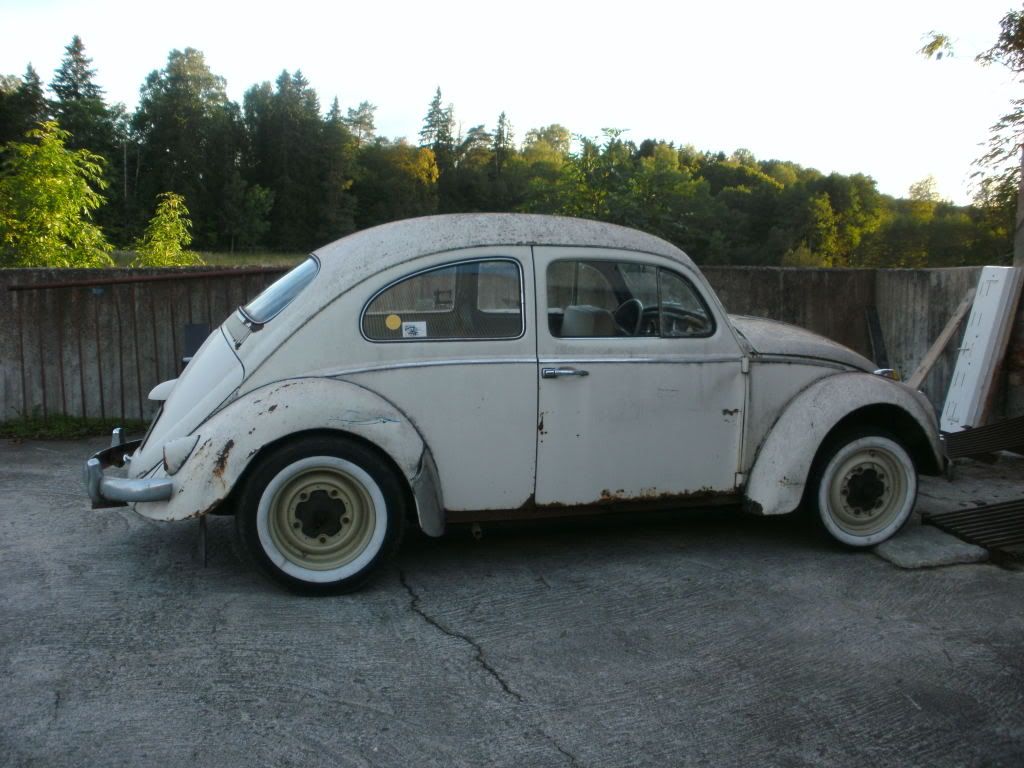 http://i1190.photobucket.com/albums/z455/vw_oval_1957/PICT0322.jpg