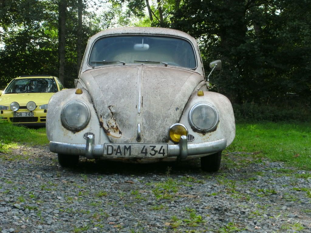 http://i1190.photobucket.com/albums/z455/vw_oval_1957/PICT0326.jpg