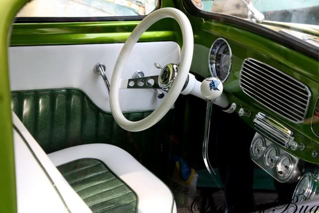 http://i1190.photobucket.com/albums/z455/vw_oval_1957/inredning.jpg
