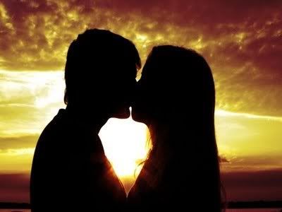 site model couple photo kiss_lovers_romance_silhouette_sun_couple-39c09482e329753b606b93ba0588fd59_h_large.jpg