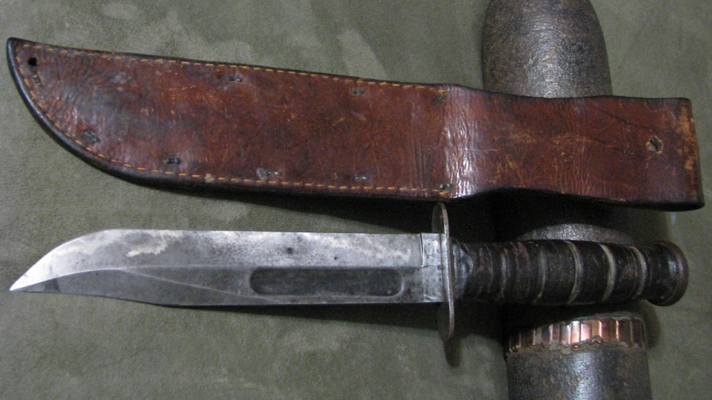 Need help identifying this Camillus fighting knife - CMP Forums